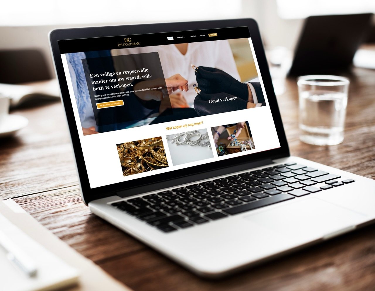Webdesign-Projekt auf MacBook